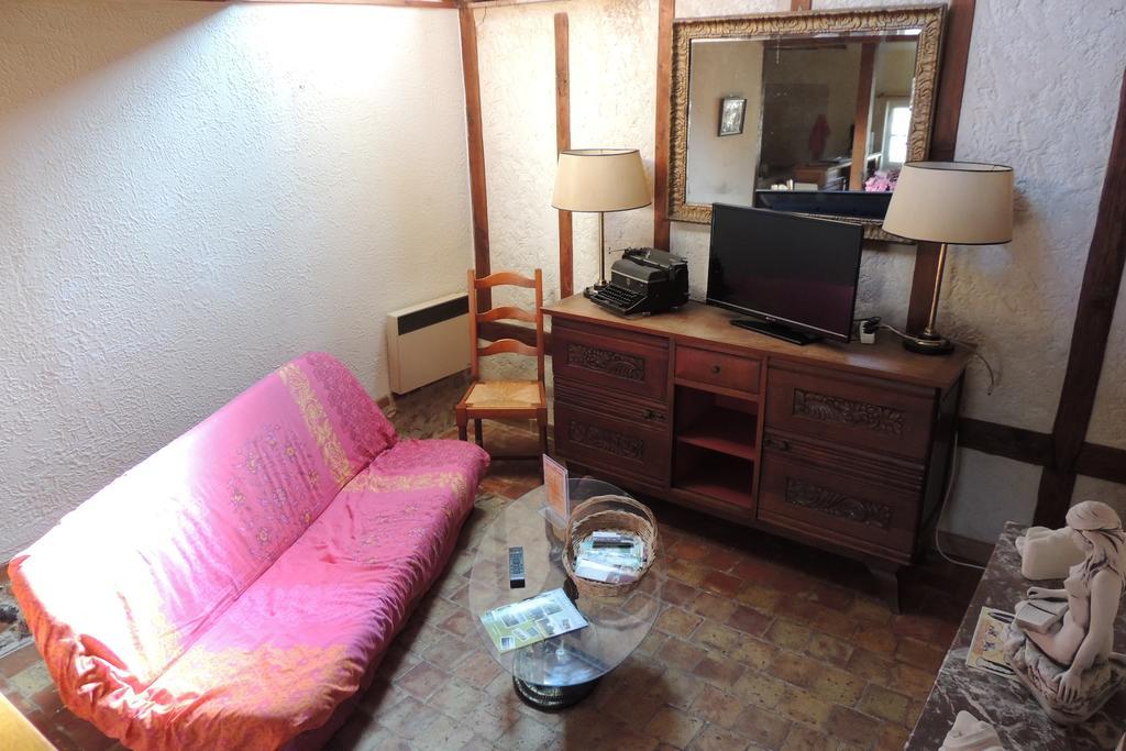 Le Manoir De Goliath Appartement Toutainville Kamer foto