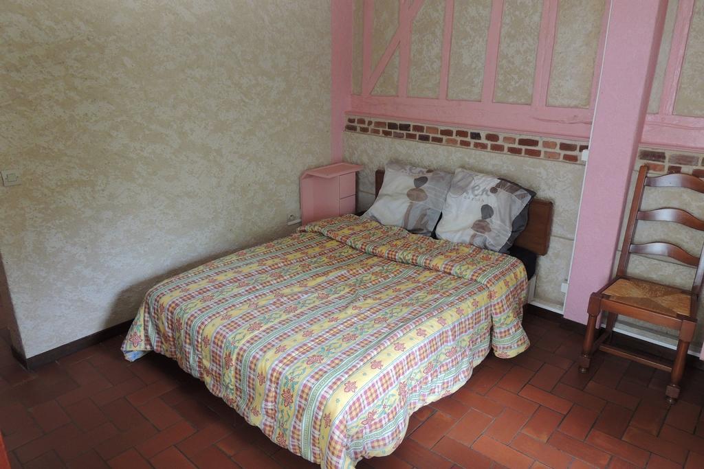 Le Manoir De Goliath Appartement Toutainville Kamer foto