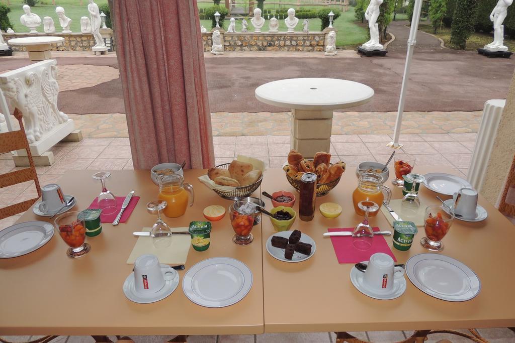 Le Manoir De Goliath Appartement Toutainville Buitenkant foto