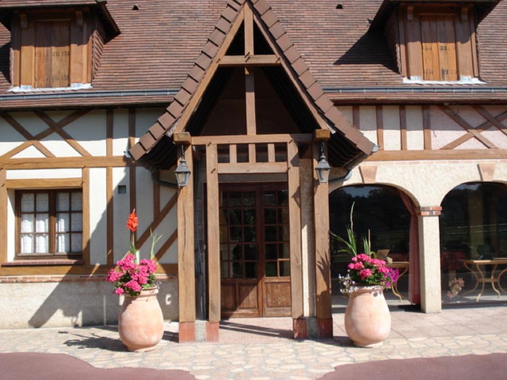 Le Manoir De Goliath Appartement Toutainville Buitenkant foto