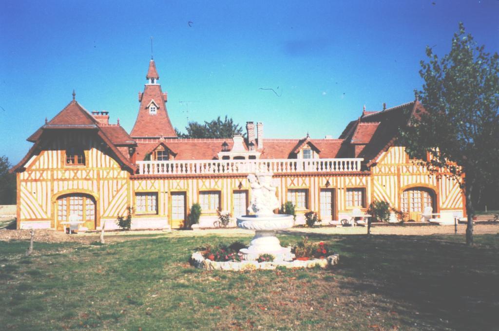 Le Manoir De Goliath Appartement Toutainville Buitenkant foto