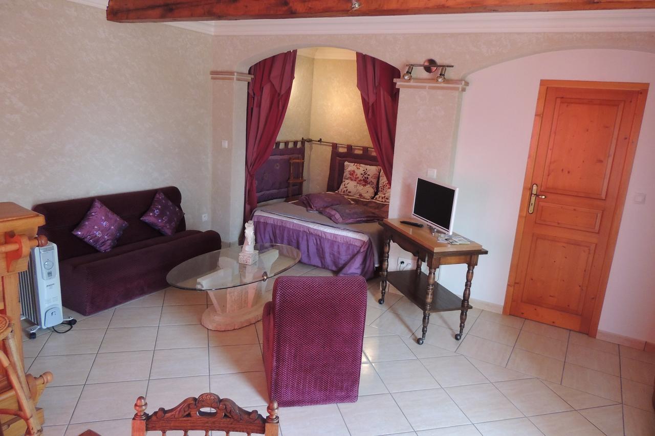 Le Manoir De Goliath Appartement Toutainville Buitenkant foto